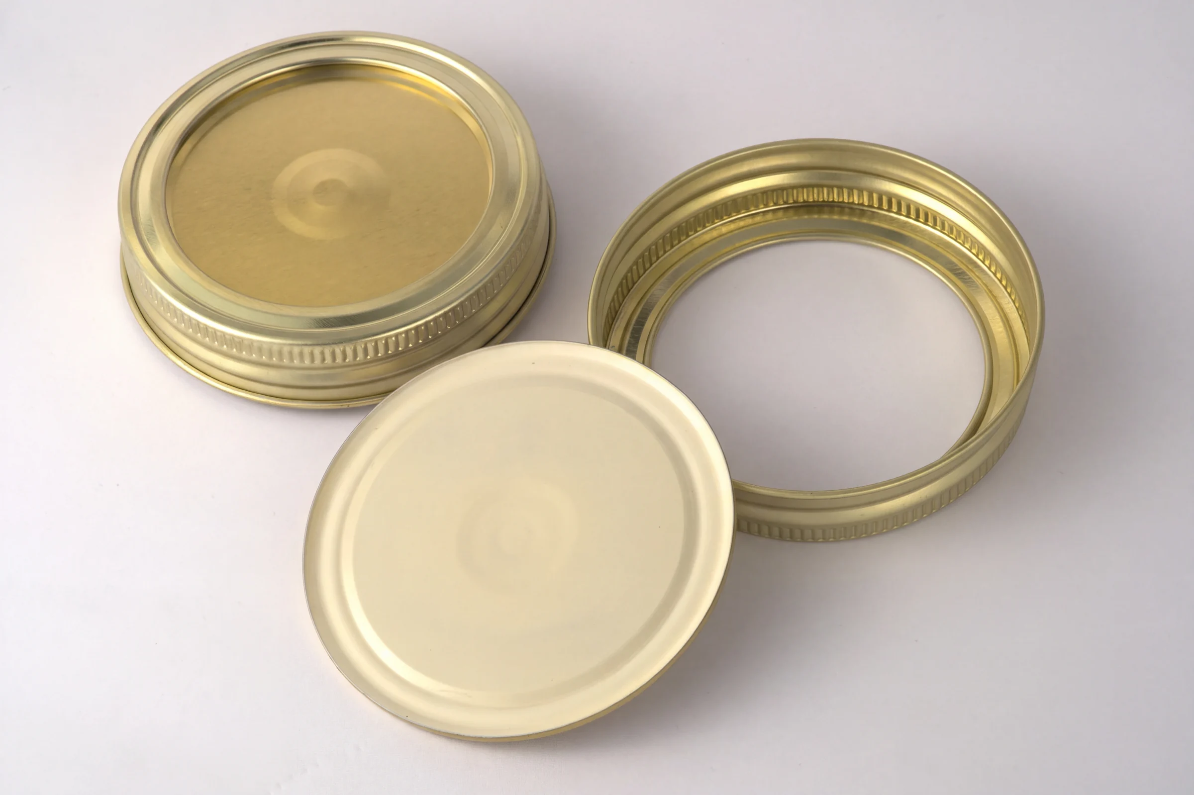 Crown screw cap, dual wall, with its ring and disc